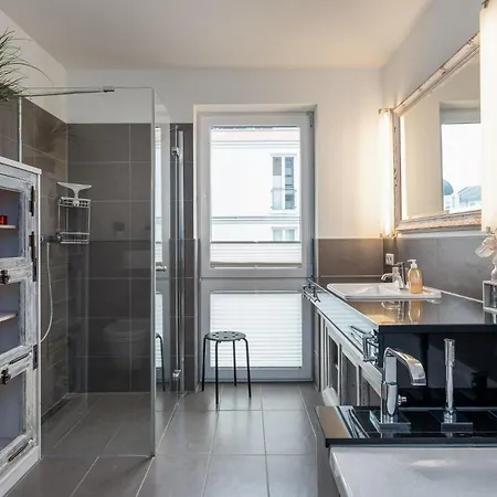 Bernstein We 15 Apartment
